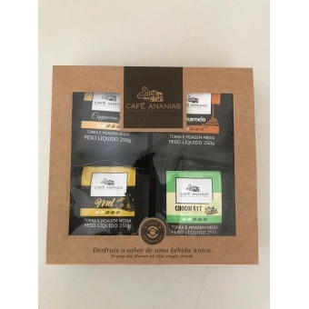 Kit estojo Kraft - Café aromatizado caramelo - Café aromatizado capuccino - Café aromatizado chocomenta - Café aromatizado mel